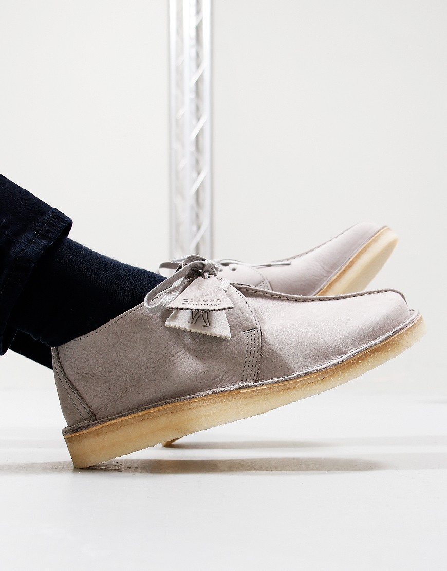 Clarks desert boots taupe shop