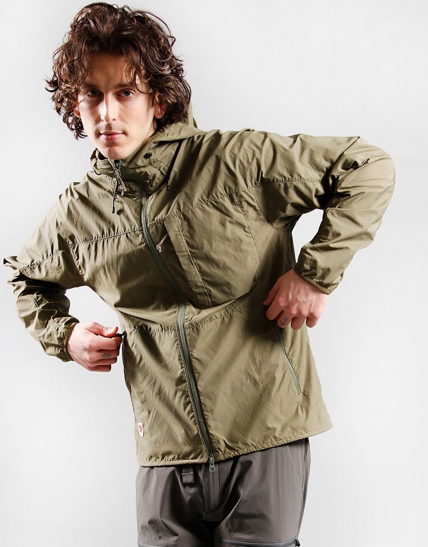 Arabiske Sarabo Irreplaceable erindringsmønter Fjällräven High Coast Wind Jacket Green - Terraces Menswear