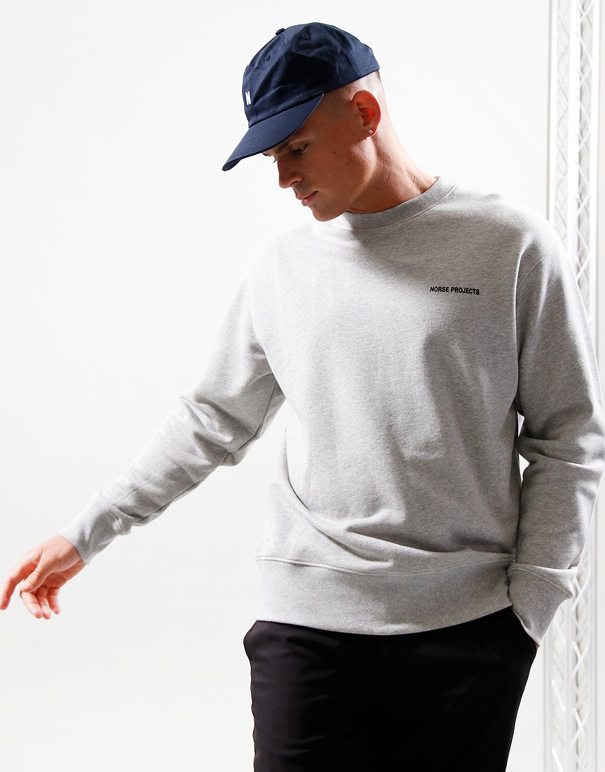 【関税込み】NORSE PROJECTS グレー Arne スウェットシャツ Buy Norse Projects Arne Relaxed Organic Logo Sweatshirt in